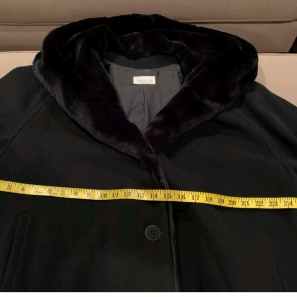 HENRI BENDEL WOOL COAT with giant hood - Picture 6 of 8